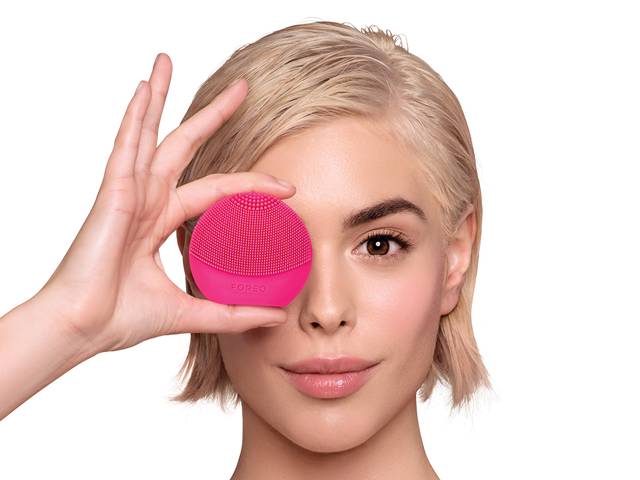 11.11超级团丨用手洗脸八千次，也不如用它洗一次干净