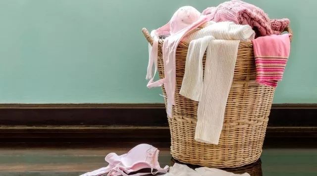 内衣袜子用洗衣机洗好不好,有脚气袜子和内衣一起洗的危害