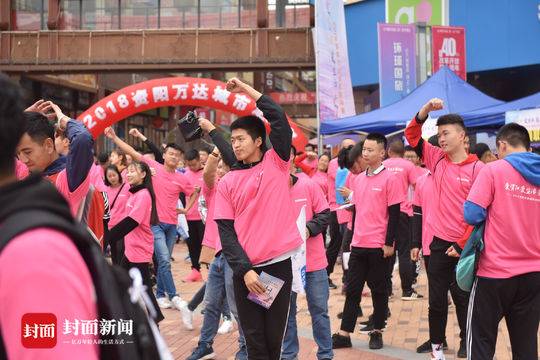 足球青训邹侑根,踢足球投篮球