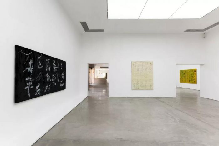 *江阳**组合新展亮相798艺术区