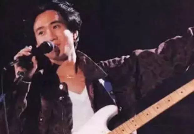 永远怀念黄家驹：33首最经典的歌曲，经典无法复制！