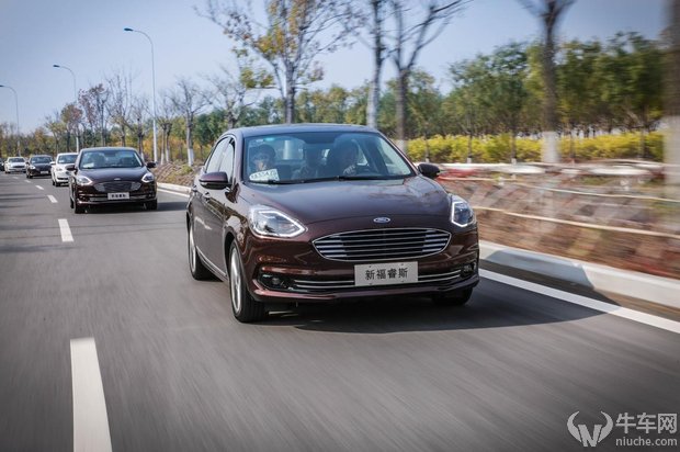 试驾全新福特福睿斯,福睿斯性价比