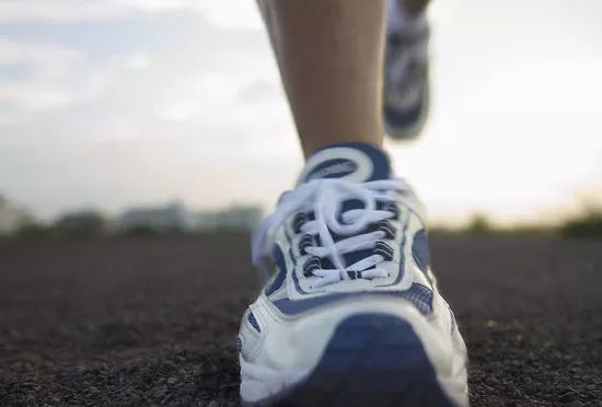 参加马拉松赛前预热视频,马拉松赛前准备攻略