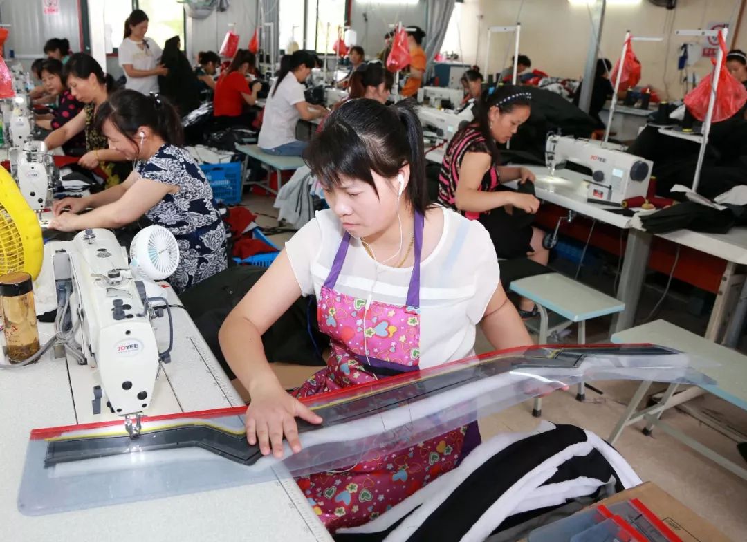 栉风沐雨破浪前行,栉风沐雨砥砺奋进