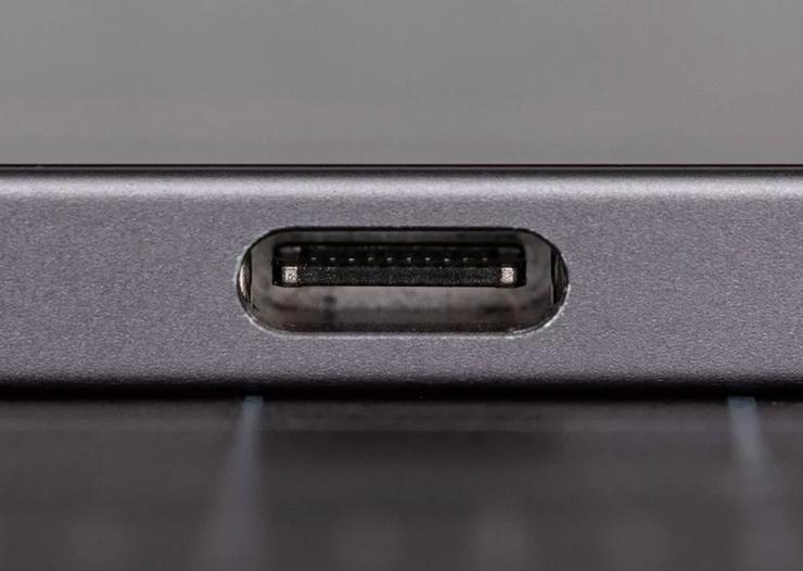 苹果说iPadPro是你的新电脑，然而它连个U盘都插不了