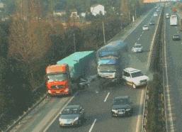 大客车冀DS7318、鲁GN8301，还敢作吗？注销A1驾驶资格！记住：5年之内都不能驾驶营运客车！