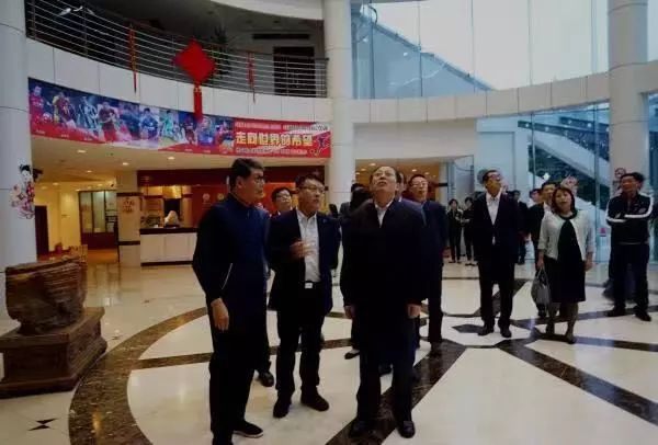 上港中超夺冠谁祝贺了,上海上港三冠王