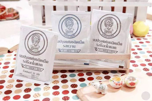 那些无限回购的小零食,每天办公室都有吃不完的零食