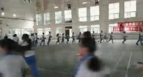 校园足球容易出现的争议判罚,中学生足球舞争议