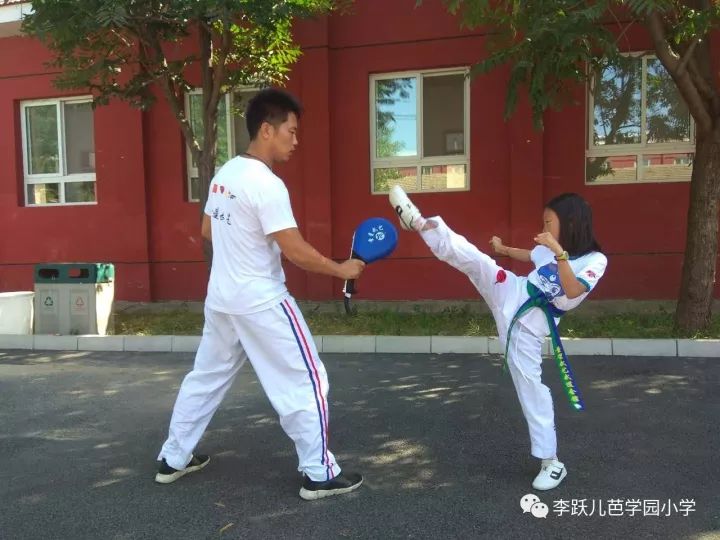 李跃儿芭学园招生简章,李跃儿芭学园小学收费