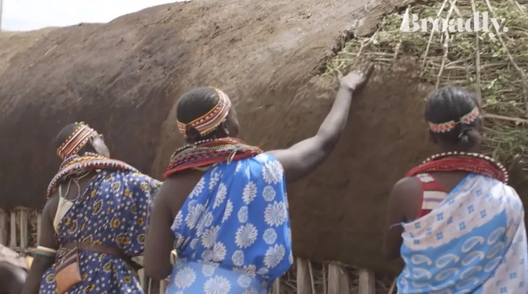 被家暴被阉割被强奸……她最终带领女性同胞建起一个真正的“女儿国”