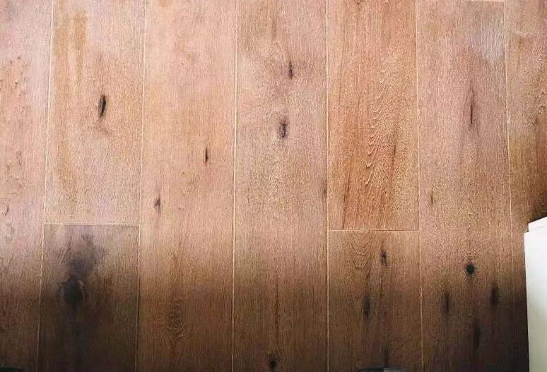 大自然地板有瑕疵,大自然地板掉色如何处理