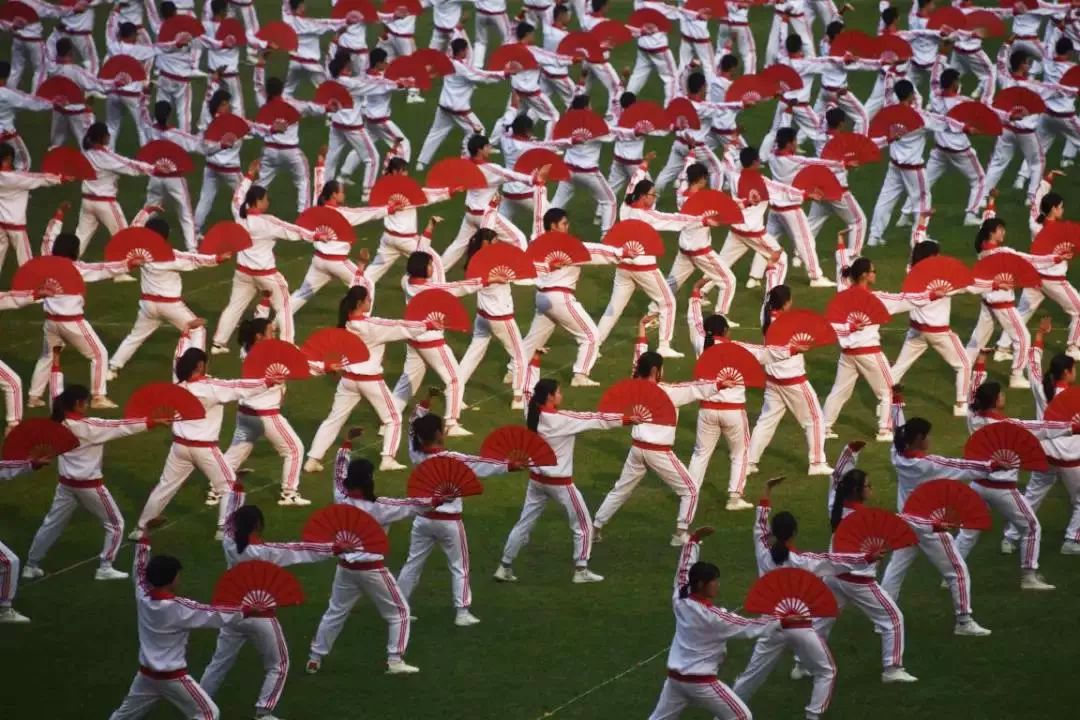 天河学校第七届秋季运动会开幕式,盘点各校校园运动会开幕式