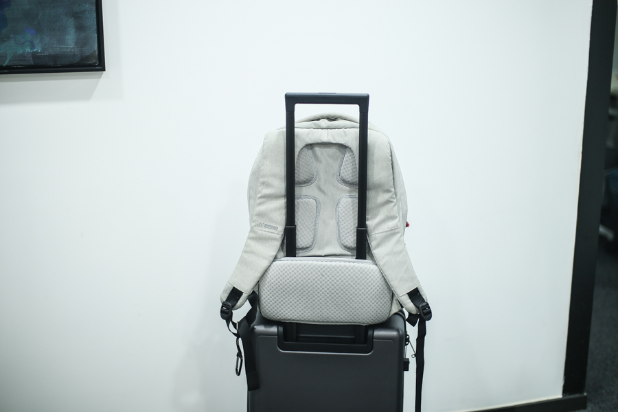 罗永浩行李箱地平线,罗永浩铝合金行李箱