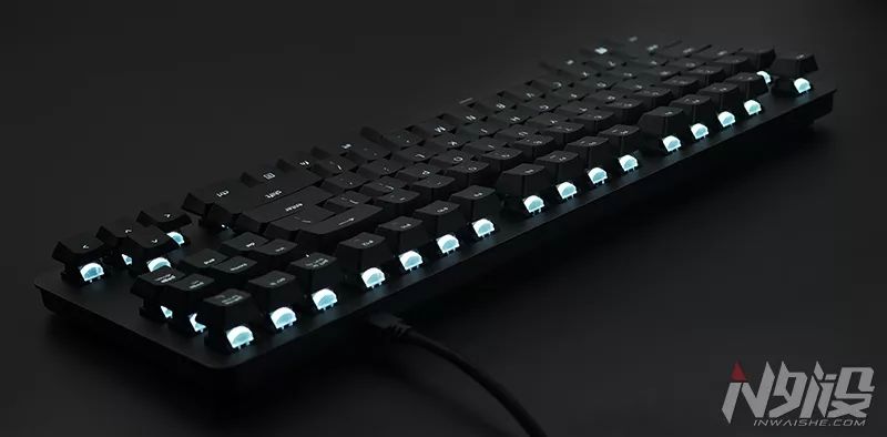 雷蛇黑寡妇蜘蛛x竞技版键盘鼠标,雷蛇黑寡妇v3键盘怎么下载驱动