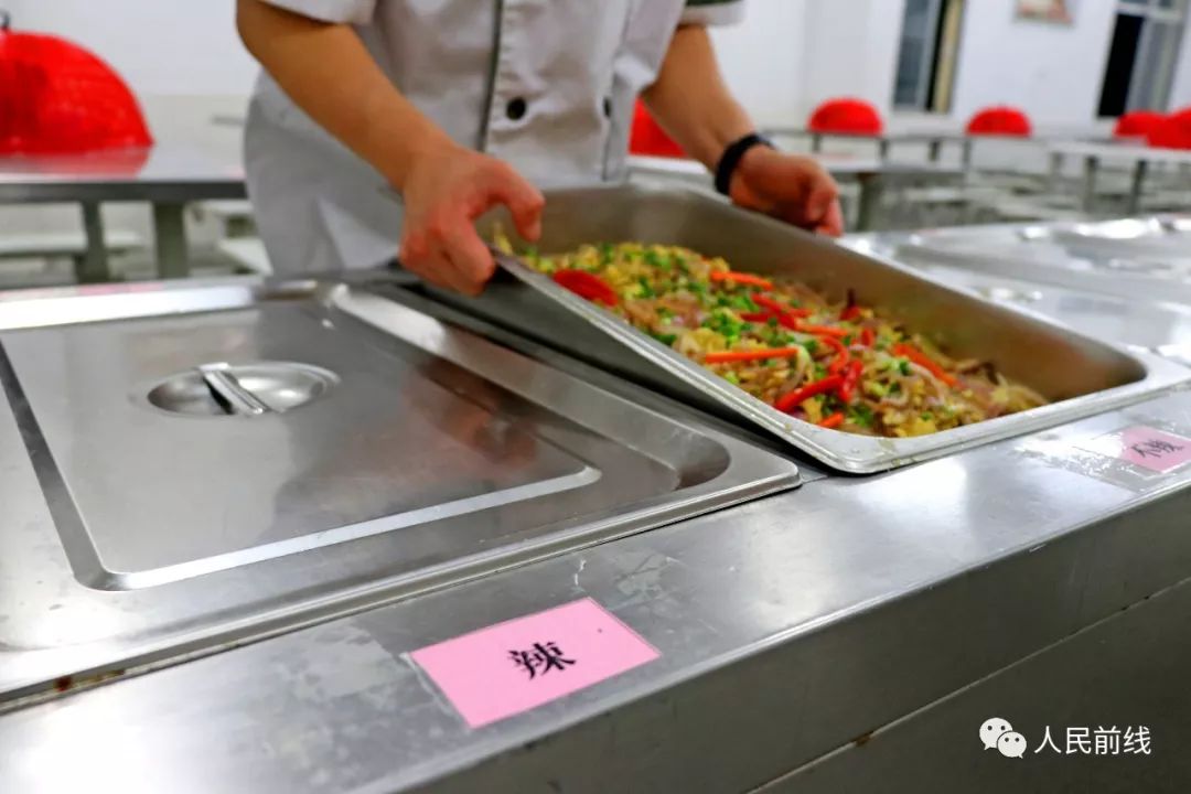 新兵连伙食为啥比基层好,新兵连伙食好吗