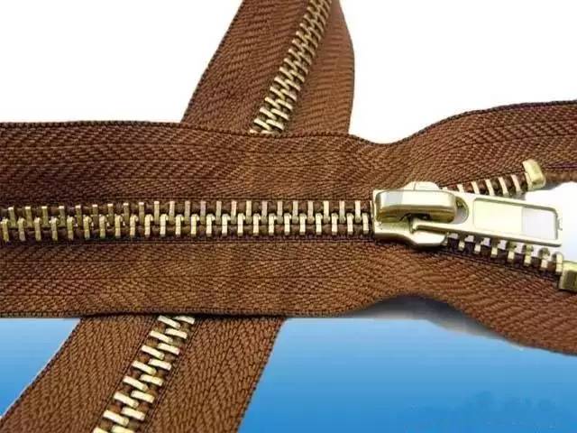 拉链坏各种修复方法,如何修补已坏的拉链扣