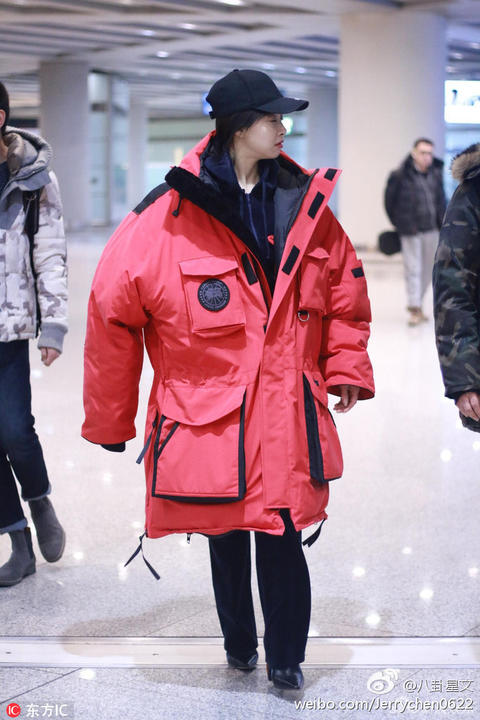 沈梦辰大年三十蓝色羽绒服,沈梦辰被吐槽出售二手衣服