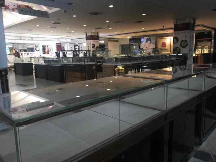 上海虹桥友谊商城局部停业！商家突然收到撤场通知，曾是上海奢侈品和进口商品集聚地