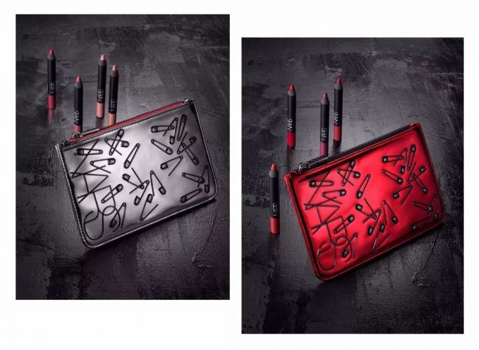 圣诞“妆”点亮平安夜