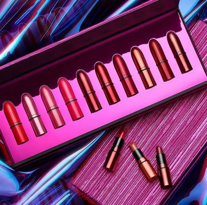 圣诞“妆”点亮平安夜