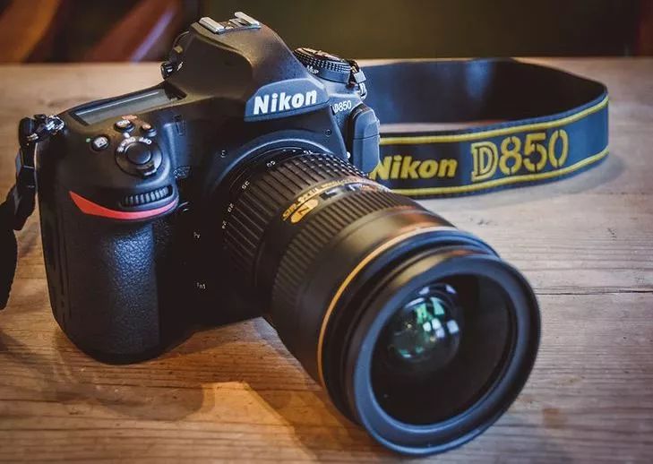 什么尼康相机性价比高,尼康哪款相机最值得入手