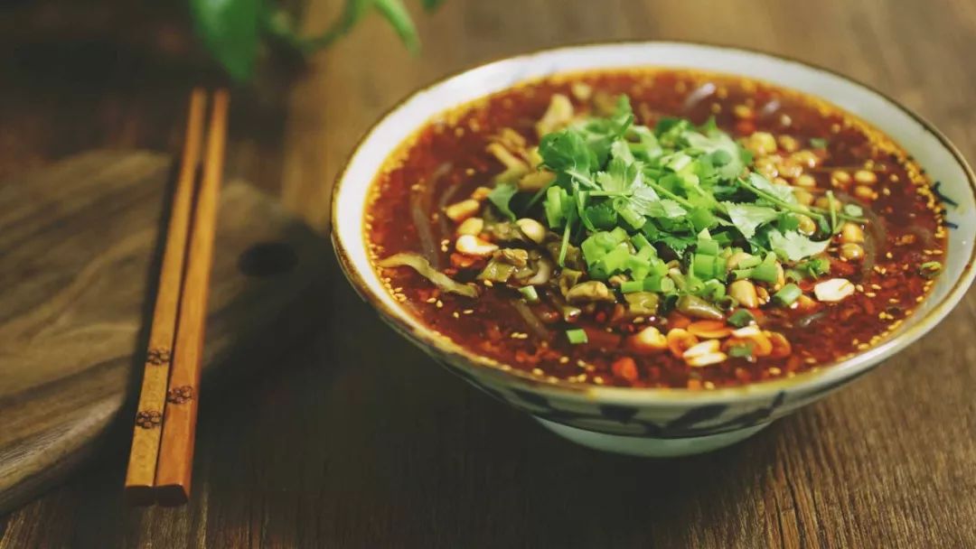 酸辣粉属于哪一个品类,酸辣粉市场竞争激烈同质化
