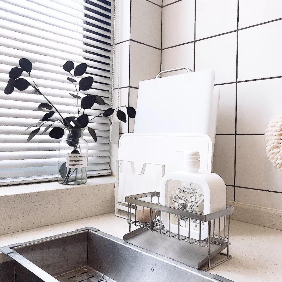 家里乱全怪娃？娃说：你看看别人家的爸妈！生10个孩子也不怕