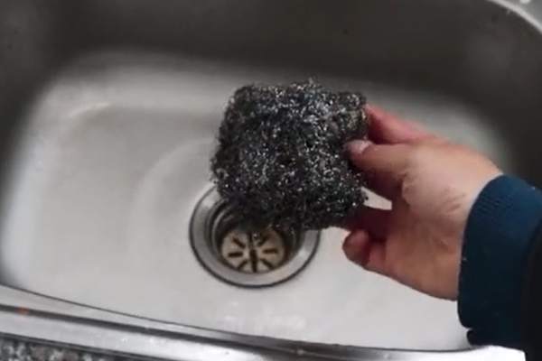 烧钢丝球有什么用途,钢丝球可以放在火上烧吗