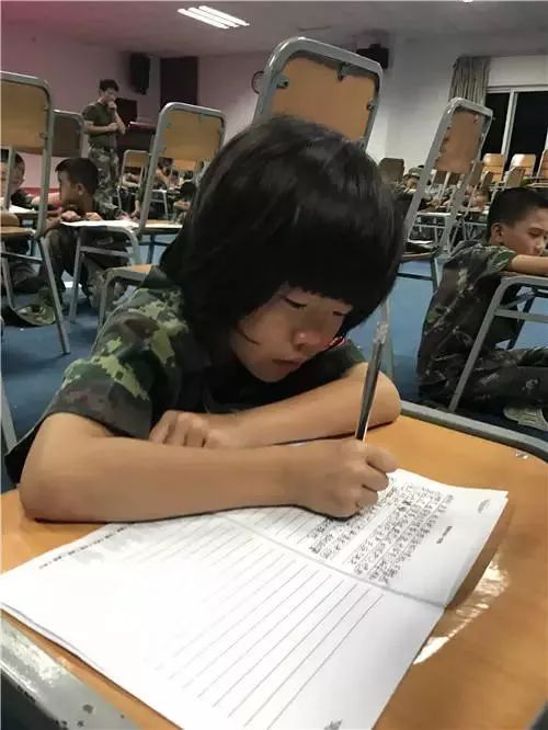 东莞雏鹰小兵特训营初一新生军训,东莞雏鹰国防军事夏令营