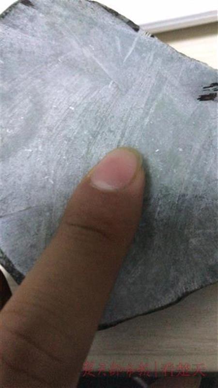 武汉两男子花26万元直播间买翡翠后合伙女子却失联