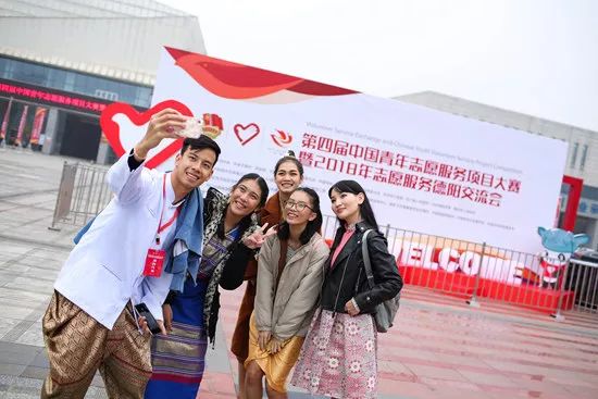 戳开志交会！“精致到牙齿”的志愿服务什么样？