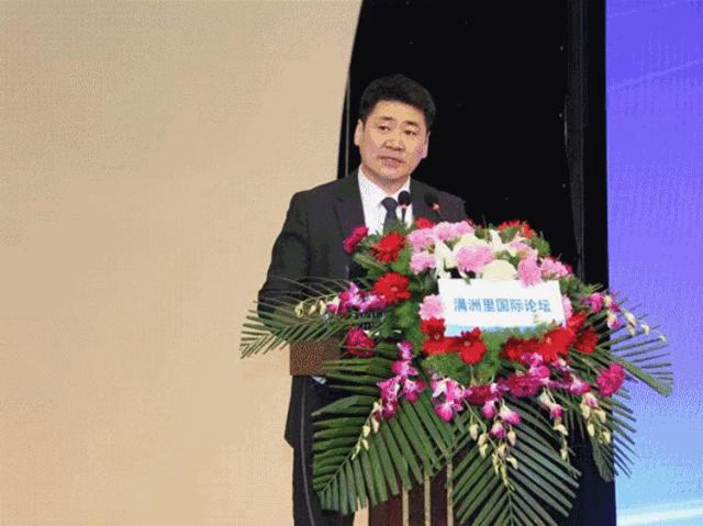 满洲里冰雪节,满洲里冰雪节和哈尔滨冰雪大世界