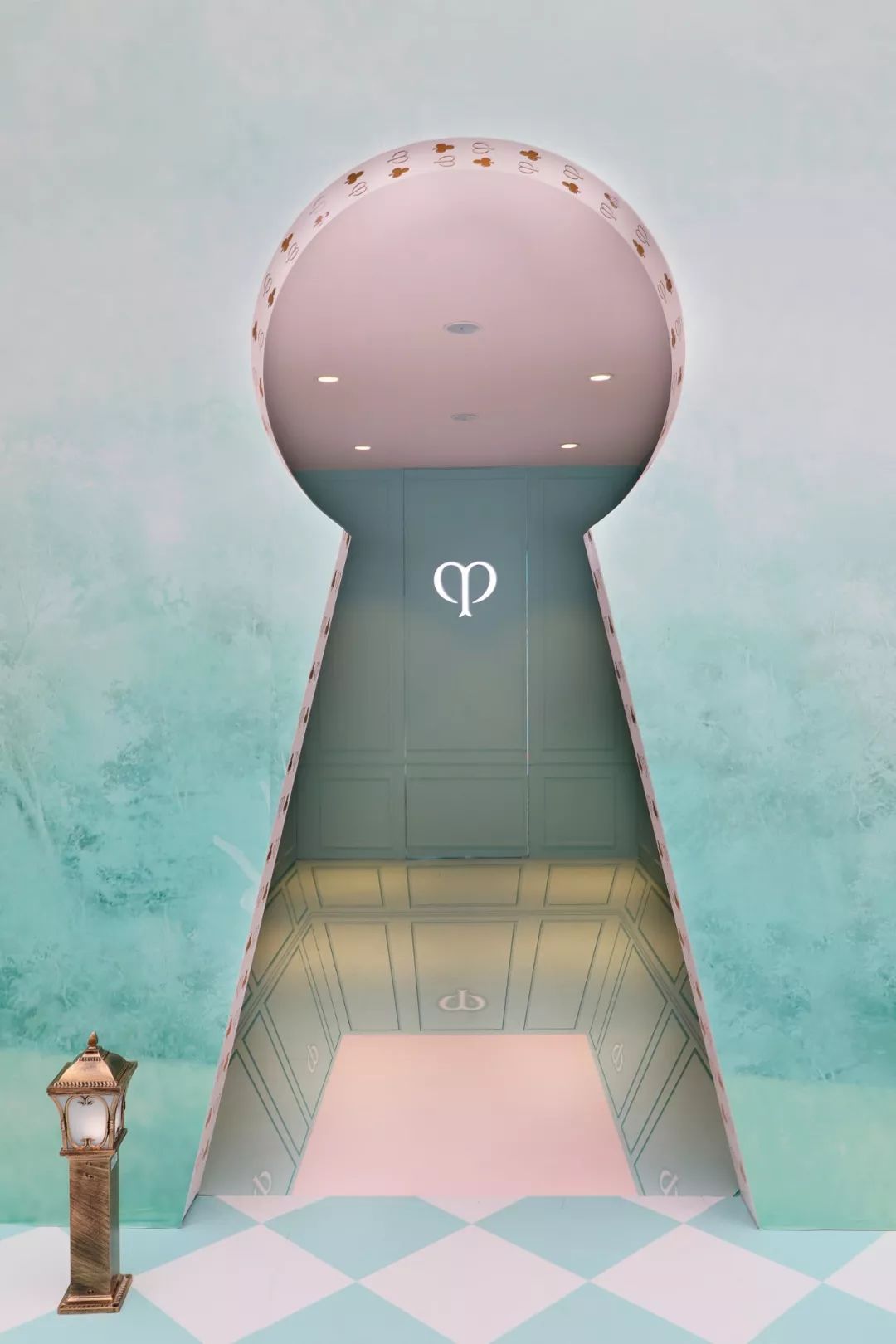 恃美行凶在线抢钱｜CPB圣诞限量系列美得不！合！法！