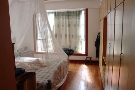 拍卖成交价1亿,拍卖房成交多出100万