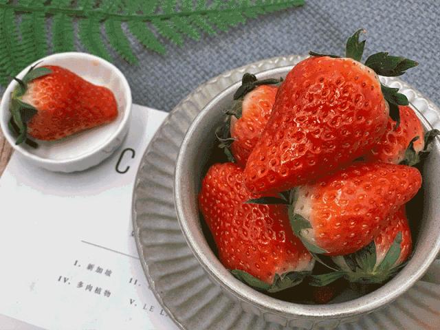 又香又甜好吃的草莓,果香四溢的草莓果酱