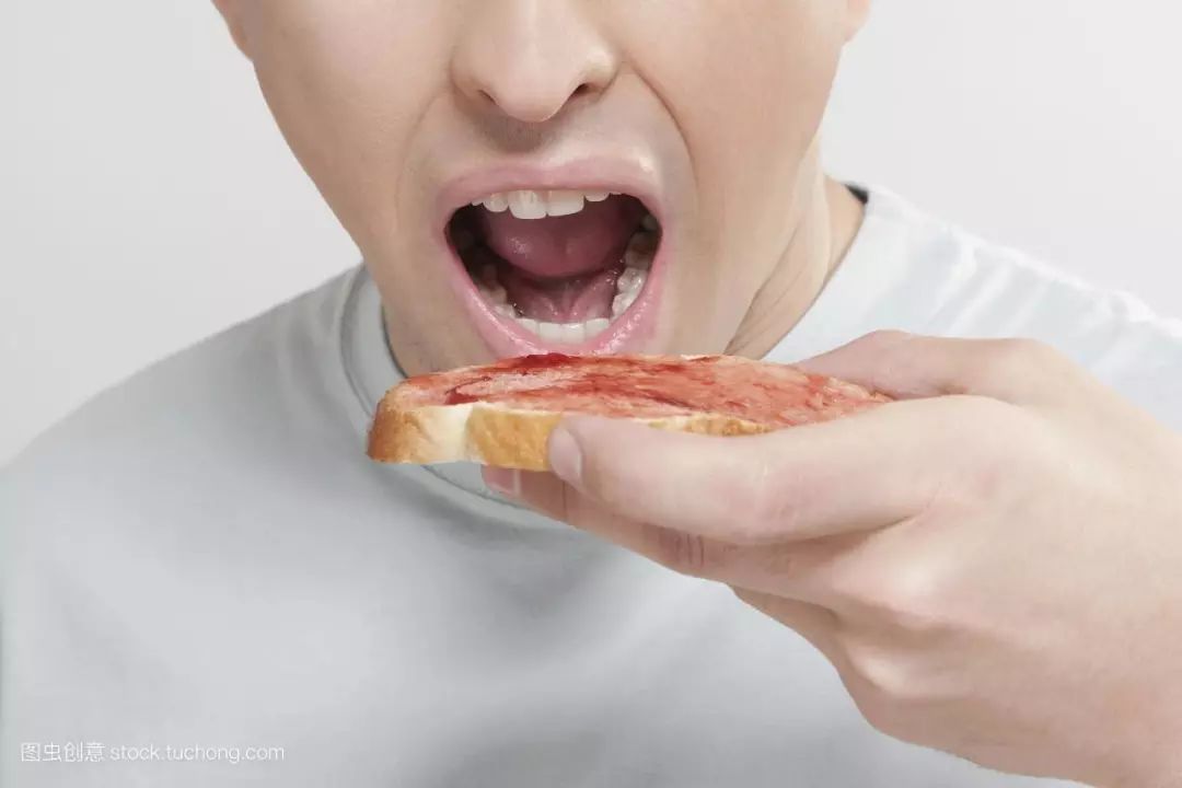 经常咬舌头是癌症的征兆,无缘无故的咬舌头是什么病