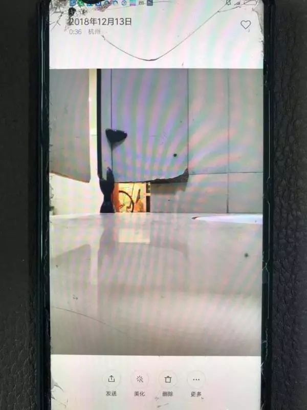 南昌男子偷进女厕被发现逃跑,南昌男子偷女厕所