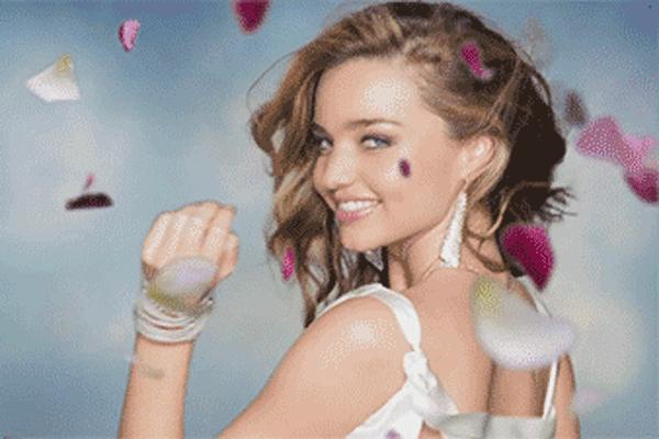 十级美颜都掩盖不住憔悴的面容,十级美颜也遮不住我的熊猫眼