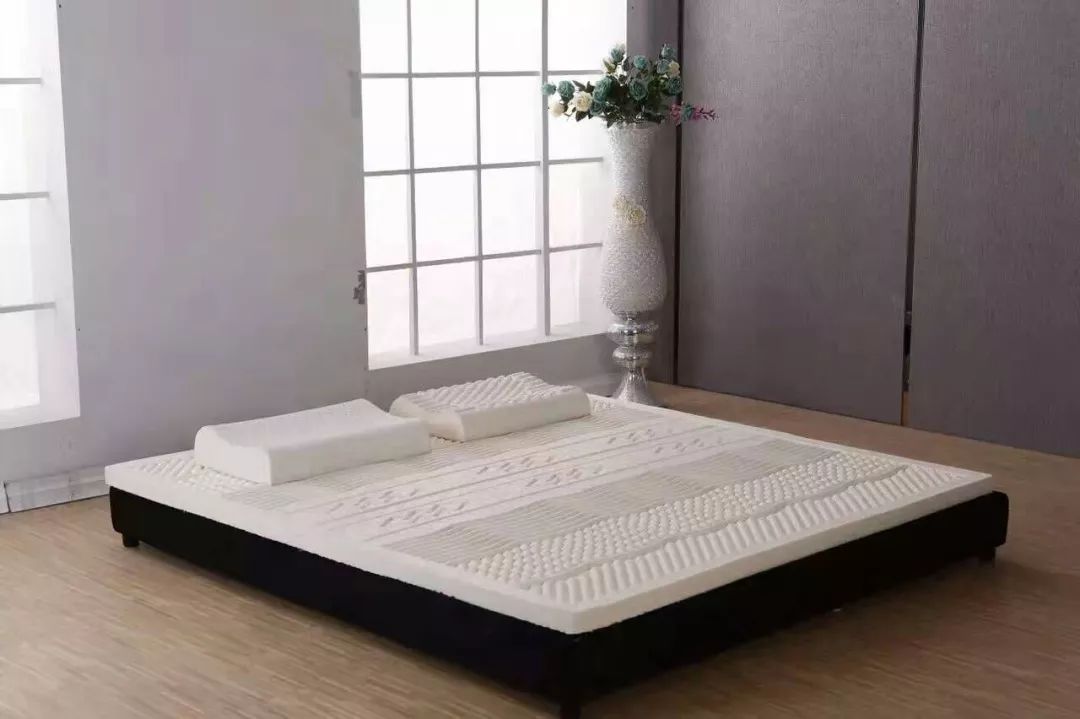 奢侈品秋季特卖会,轻奢名品特卖