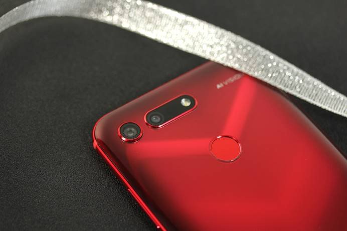 科技标杆荣耀v20不完全体验,说一说优缺点荣耀v20全方位评测