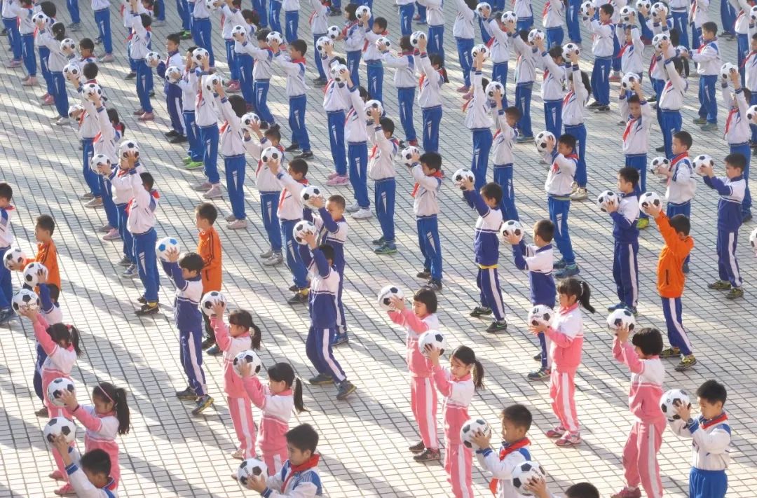 这可能是叠滘踢足球最犀利的小学！95岁“高龄”，宝刀未老！