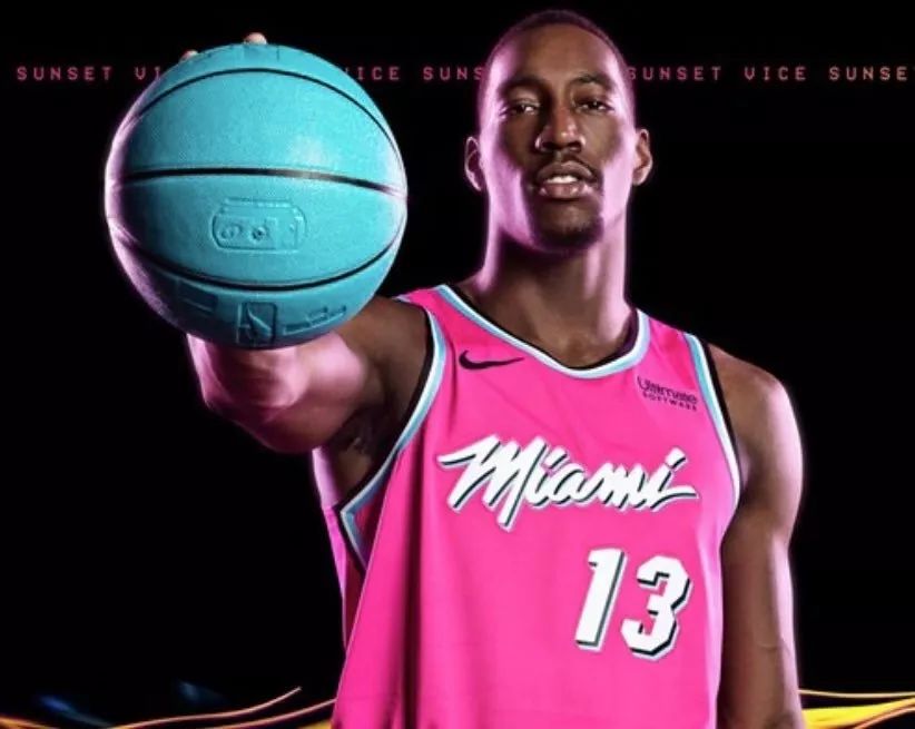 哈雷尔穿搭出场,哈雷尔穿锐步