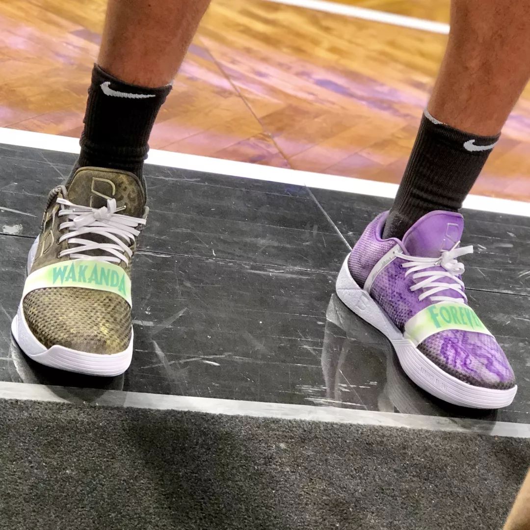 哈雷尔穿搭出场,哈雷尔穿锐步