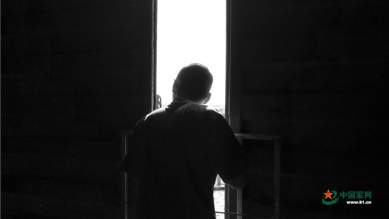 军旅微影像,军旅感人催人泪下的战友情视频