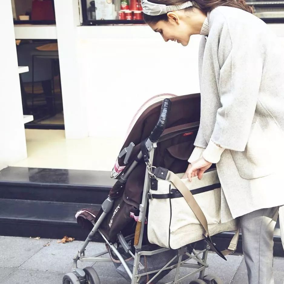 种草母婴好物！来看看别人的妈咪包里都装了些什么……