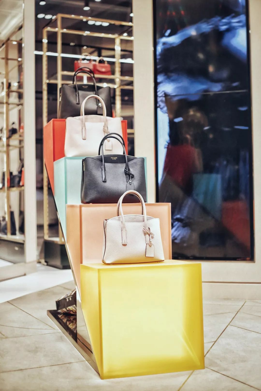 潮牌的穿搭风格叫什么,2023潮牌穿搭风格