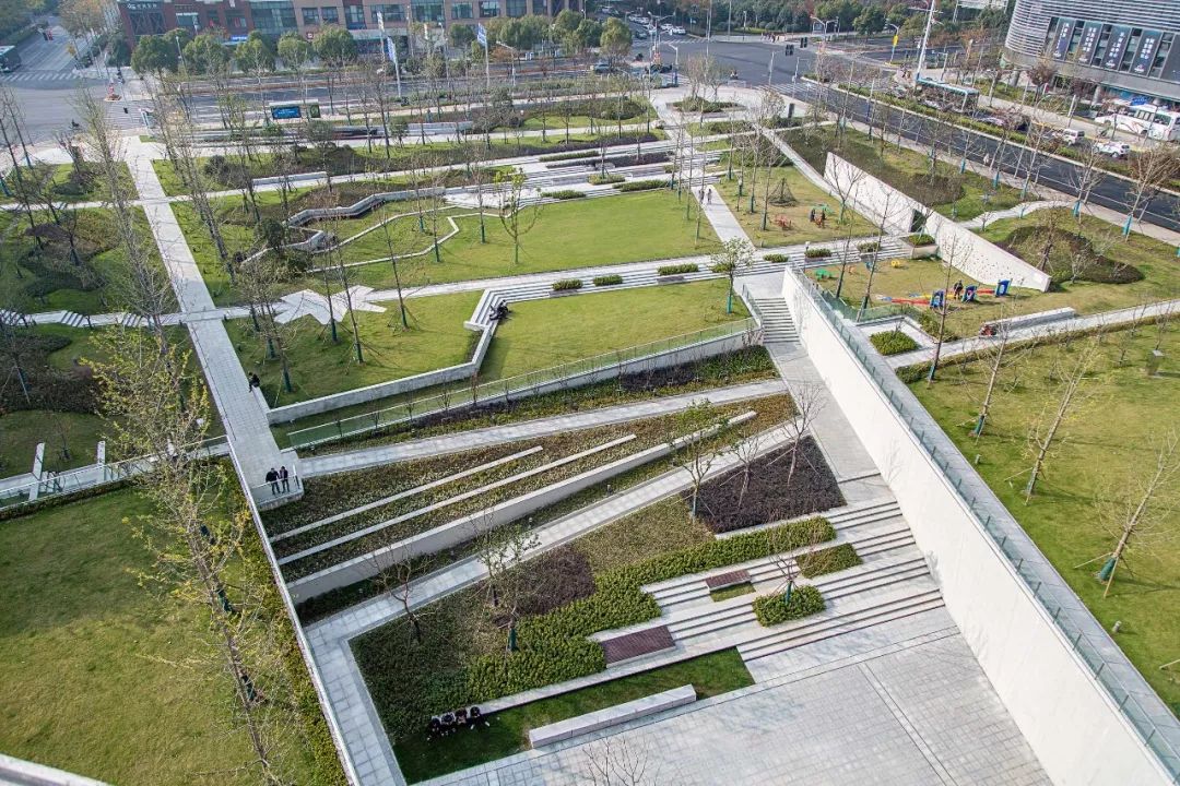 下沉空间的完美演绎｜上海虹桥协信中心