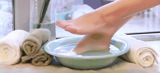 泡脚水里加点它,益处多多!