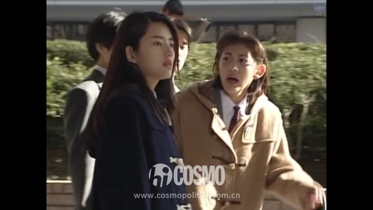 我没有年轻10岁的药，但马思纯这件“少女感”可以